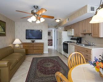Astronaut Motel - Wildwood Crest - Living room