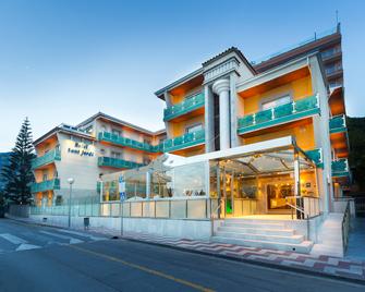 Sant Jordi Boutique Hotel - Calella - Edificio