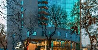 DoubleTree by Hilton Yerevan City Centre - Yerevan
