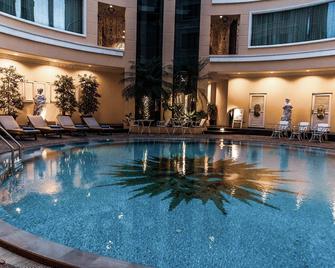 Four Seasons Place - Pattaya - Pool