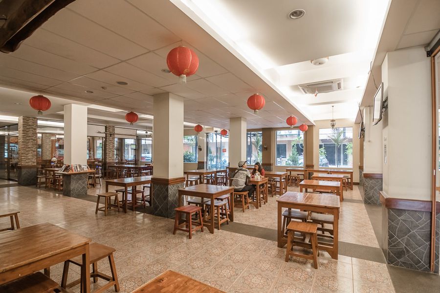 ريد دورز بلس نير سيوكارنو هاتا أيربورت 2