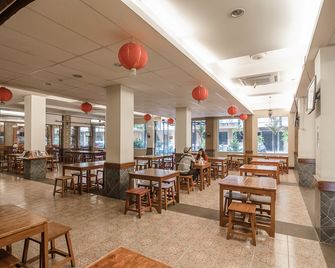 Sans Vibes Joe Hotel Soekarno Hatta Airport - Tangerang City - Bufet