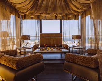 AX The Palace - Sliema - Lounge