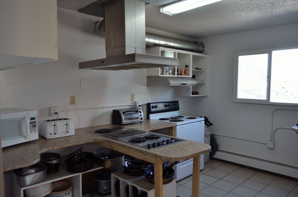 Bent Prop Inn & Hostel Downtown - אנקוראג' - מטבח