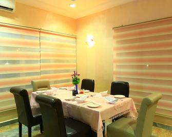 Luton Park Hotels - Uyo - Restaurant
