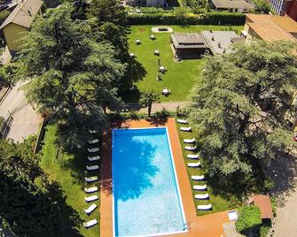 Hotel Elisabetta - Nago–Torbole - Pool