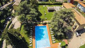Hotel Elisabetta - Nago–Torbole - Pool