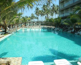 Ocean Queen Hotel - Wadduwa - Pool