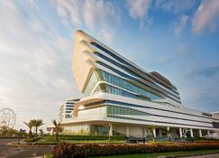 Conrad Manila - Pasay - Κτίριο