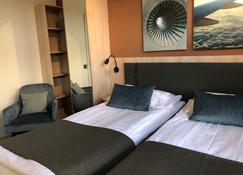 Airport Hotel pilotti - Vantaa - Bedroom
