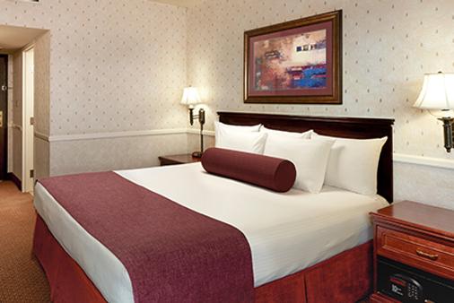 Four Queens Hotel and Casino - Las Vegas - Bedroom