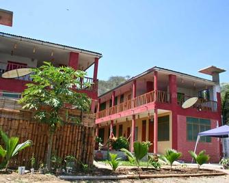 arrecifehotel - Tumbes - Edificio