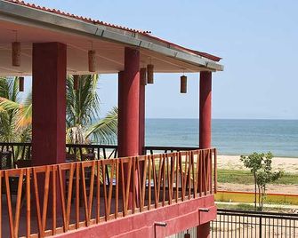 Arrecife Hotel - Tumbes - Balcony