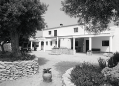 La Iaia Merce - L'Aldea - Building