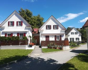 Wilfinger Thermal Biodorf - Bad Waltersdorf - Edificio