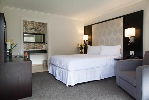 Park Pointe Hotel - South San Francisco - Bedroom