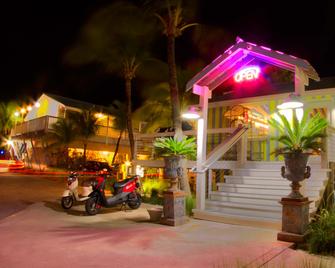 Ibis Bay Beach Resort - Key West - Building
