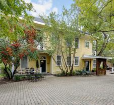 Austin's Inn at Pearl Street