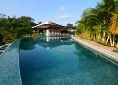 Hotel Casa Ambrosia - Villeta - Zwembad