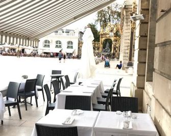 Grand de la Reine - נאנסי - פטיו