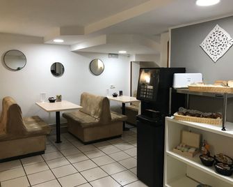 Pitiusa Hotel - אנדורה לה ולה - מסעדה