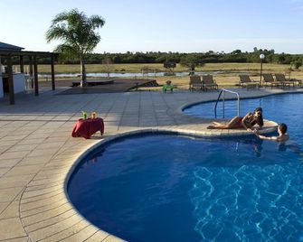 Los Naranjos Resort & Spa Termal - Salto - Piscina