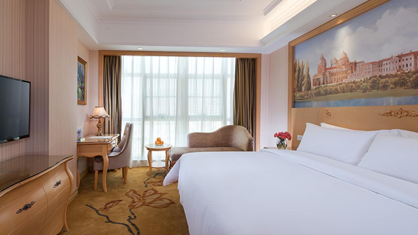 Vienna International Hotel Shenzhen Longhua Center