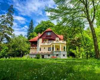 Pensiunea Boema - Sinaia - Building