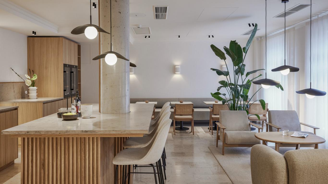 Adelante Boutique Hotel