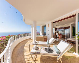 Grand Miramar All Luxury Suites & Residences - Pto Vallarta - Balcón