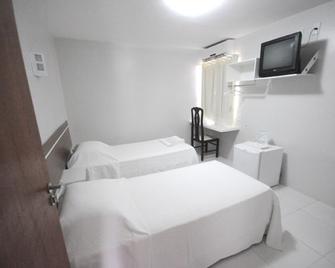 Schalom Hotel - إمبيراتريز - غرفة نوم