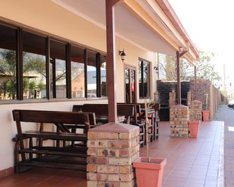 Travel Lodge - Middelburg - Buiten zicht