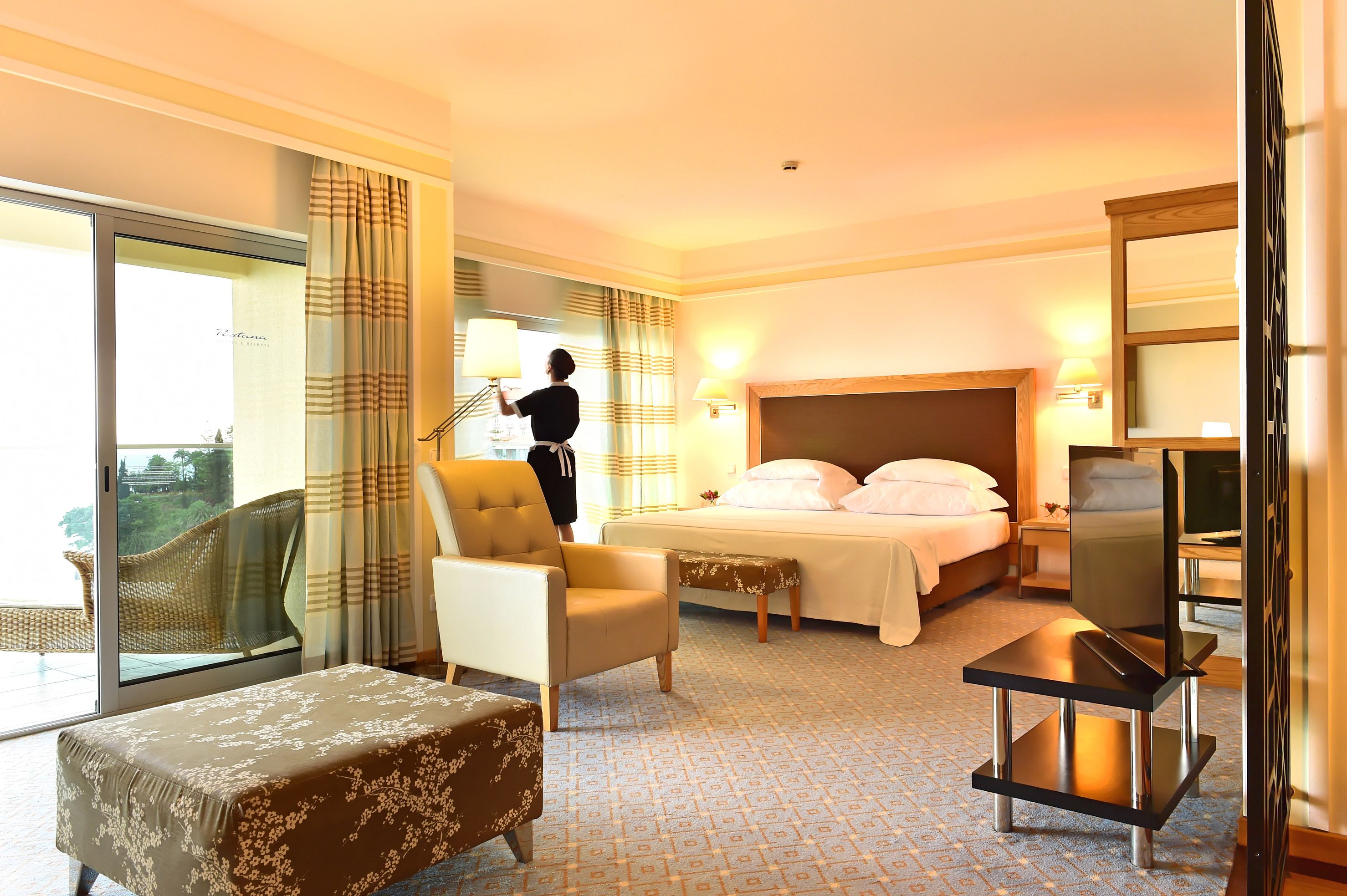 Bedroom view of null, located in null. Image provided by Official Hotel Information