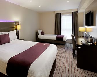 Premier Inn Inverness East - Inverness - Bedroom
