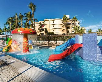 Riu 巴亞爾塔酒店 - 新巴亞爾塔 - 努埃沃爾塔 - 游泳池