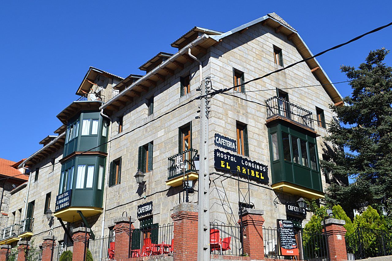 Hostal Aribel Longinos - Cercedilla - Gebäude