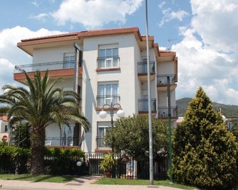Residence Colibrì - Loano - Edificio