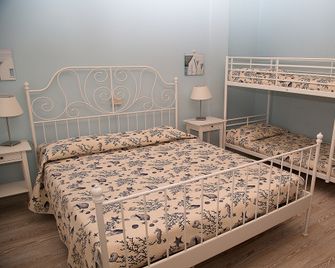 Hotel Umberto - Rosolina - Schlafzimmer