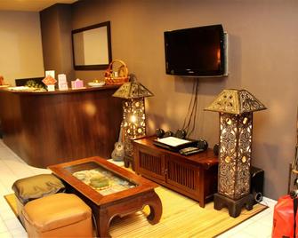 Le Nomade Hostel & Cafe - Kuching - Living room