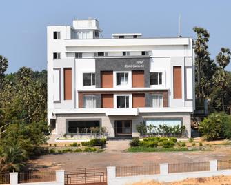 Hotel Rishi Gardens - Tada - Hotel entrance