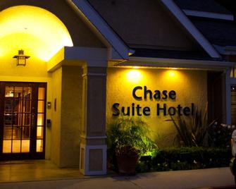 Chase Suite Hotel Brea - Brea - Gebäude