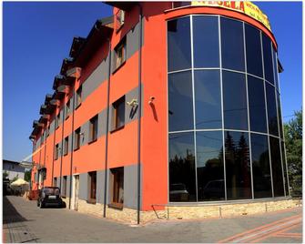 Hotel Vinci Airport - Modlnica - Gebäude