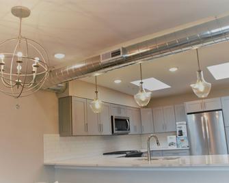 1800 Sf Condo Near Lake Michigan Centrally Located To 19+ Wineries & Breweries - Bridgman - Cocina