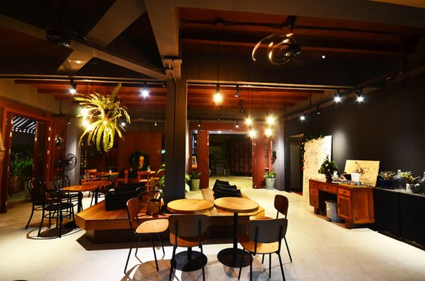 Baan Wanglang Riverside - Bangkok - Restaurante