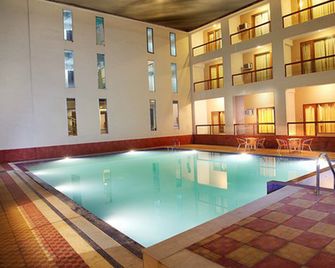 Kings Crown Resort & Hotels Mandarmoni - Mandarmani - Zwembad