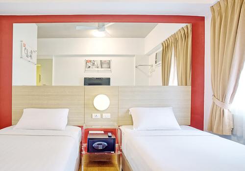 Red Planet Manila Makati from $17. Hotel Deals & Reviews - KAYAK
