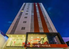 Red Planet Makassar - Makassar - Toà nhà