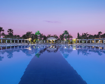 Saphir Resort & Spa - אוקורצ'אלאר - בריכה