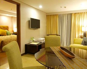 One Tagaytay Place Hotel Suites Official Account - טאגיטאי - סלון