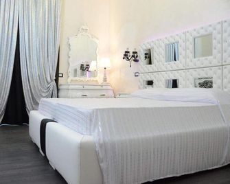 Luxury Nomentano - Rome - Bedroom